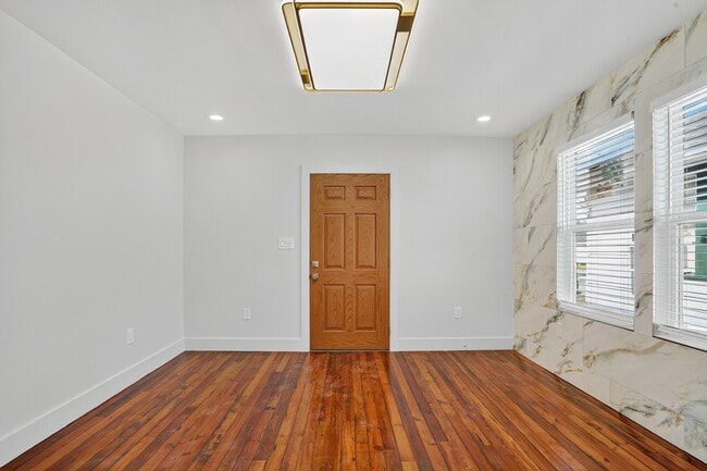 Photo - 2825 Cherry St