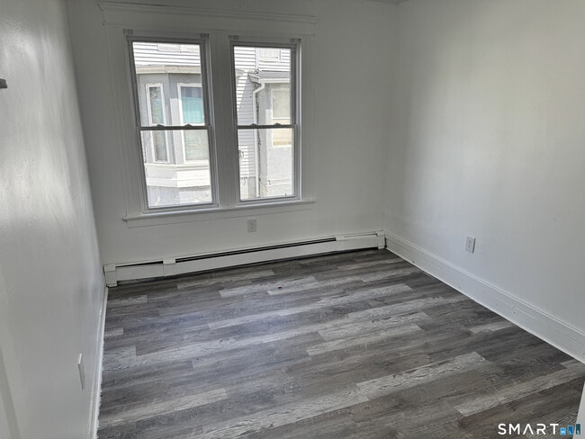 Photo - 20 Coe St