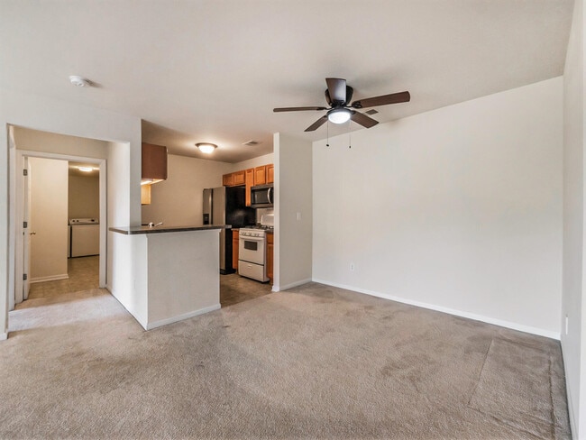 1112 Addington Ln