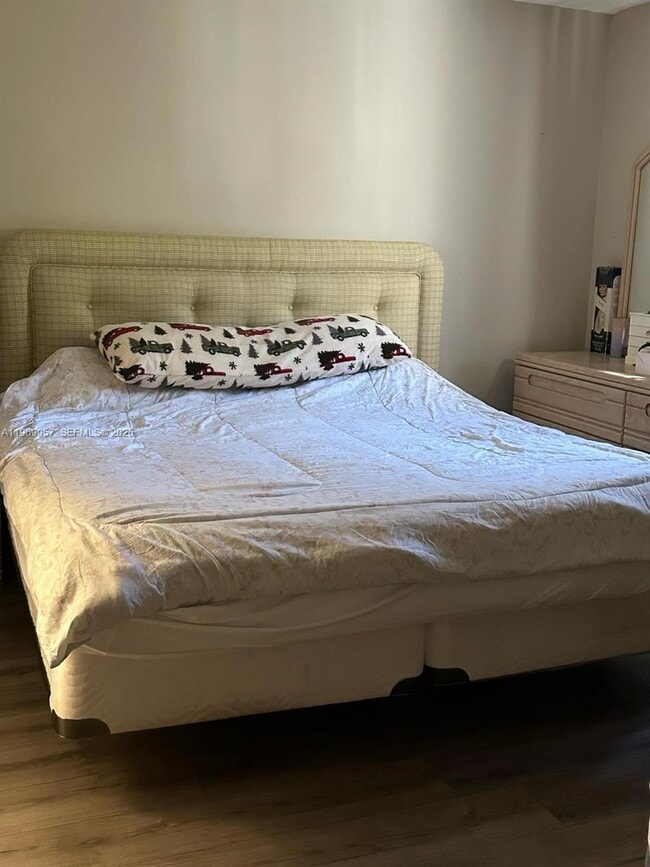 Photo - 10000 NW 80th Ct Unidad 2433