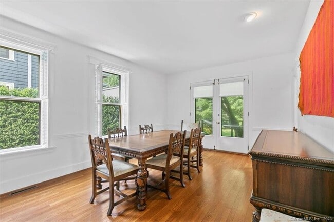 Photo - 266 Everit St