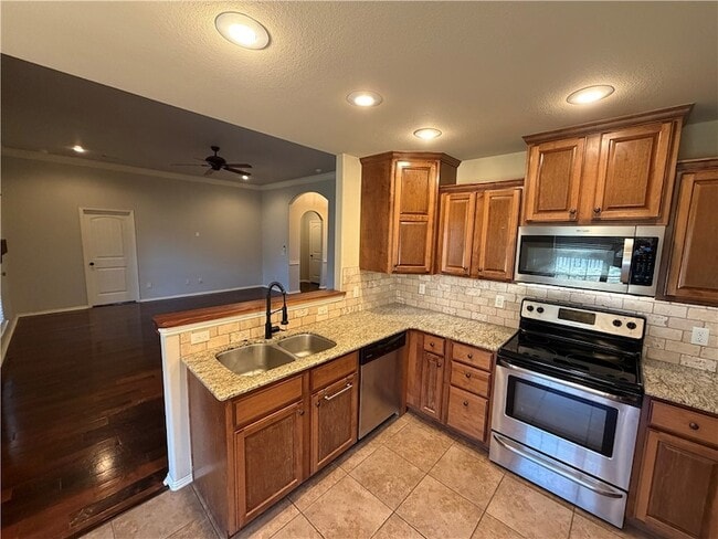 Photo - 3302 SW Briar Creek Ave