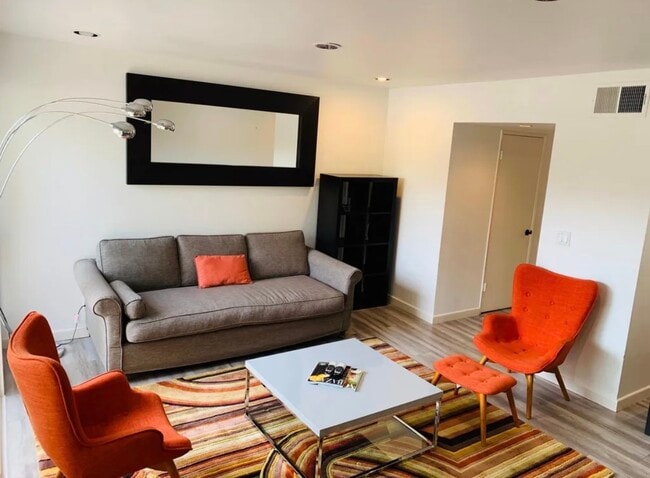 Building Photo - 4807 Beck Ave Unit 15