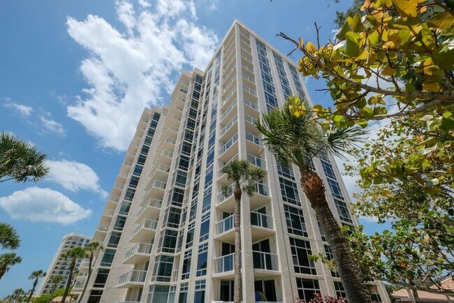 Photo - 2425 Gulf of Mexico Dr Unit 7B