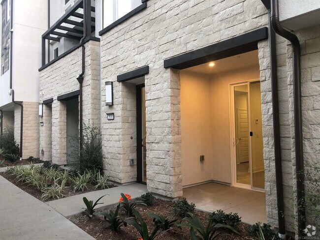Building Photo - 2830 Avella Cir Rental