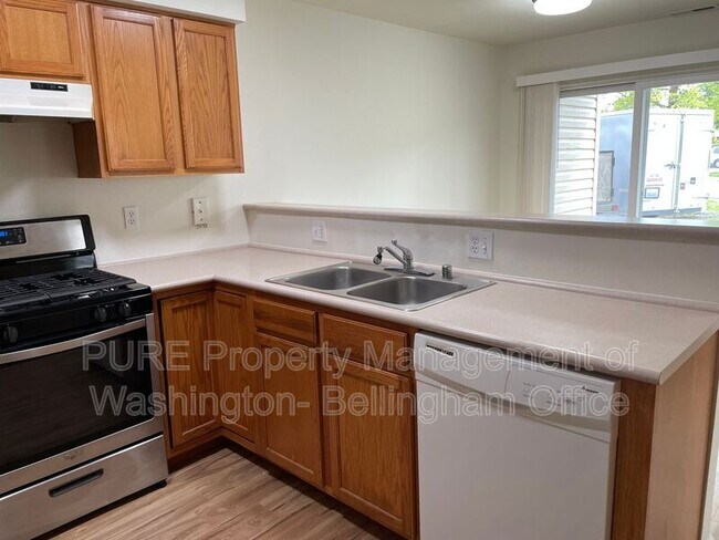 Photo - 3269 Racine St Unit #102