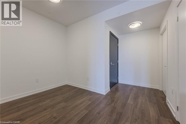 Photo - 15 Wellington St S Unit 2108