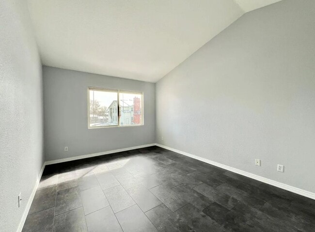 Photo - Updated 2 bedroom, 2 bath condo - Available now! Unit E