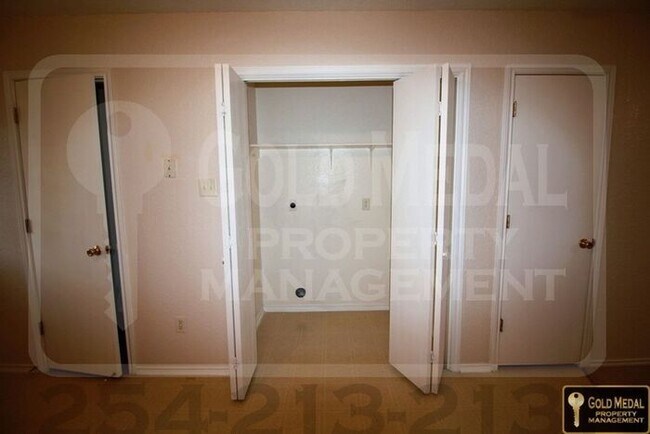 Photo - 4500 Sylvia Dr