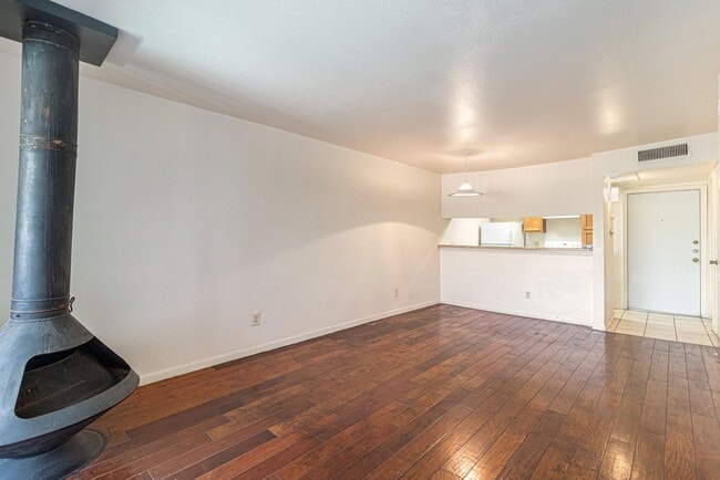 Photo - 3045 Walnut Bend Ln Unidad 33
