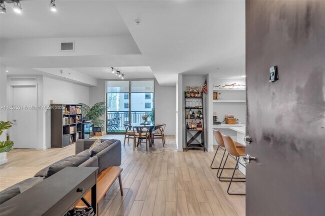 Photo - 999 SW 1st Ave Unidad 2916 Rental