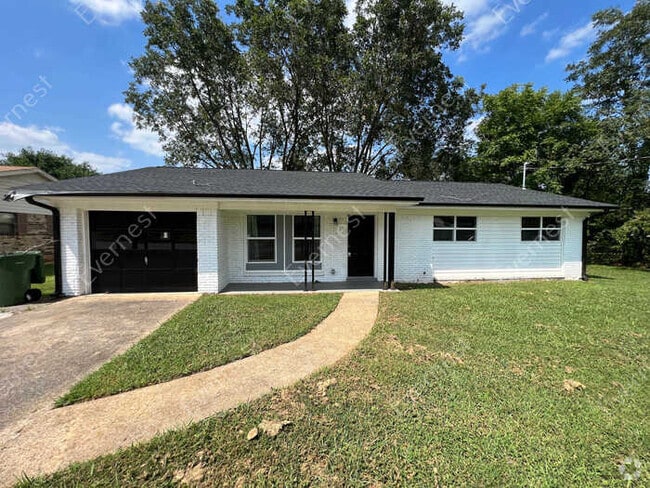 Building Photo - 3302 Village Dr SW Rental