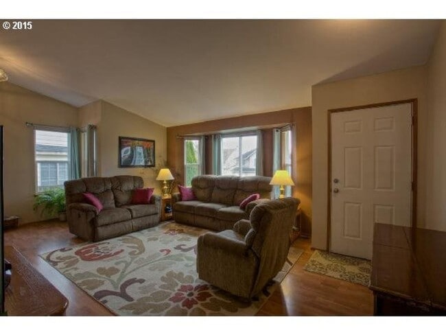 Photo - 3 Bedroom Home with Vaulted Living Room Near The Streets of Tanasbourne with Garage & Yard