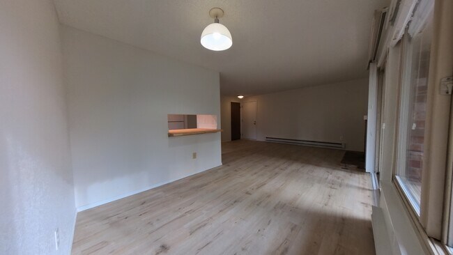 Dining Area - 12616 NE 118th St