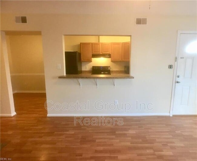 Photo - 715 Wolftrap Ln