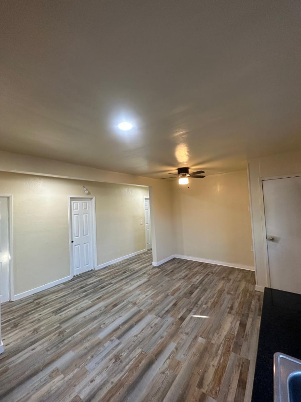 Photo - 1129 E 103rd St