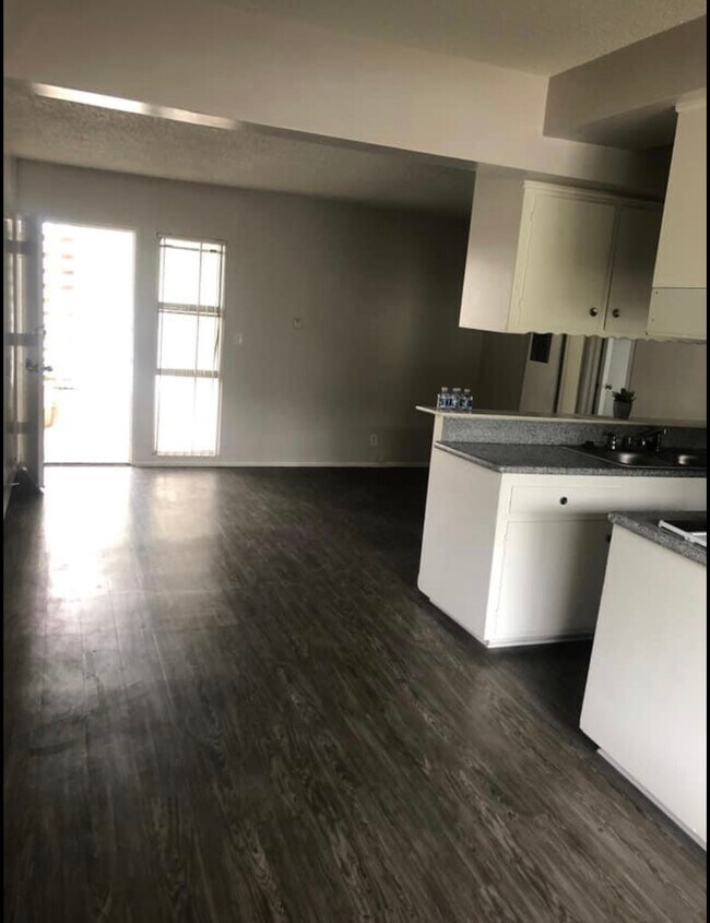 Photo - 2510 S Anchovy Ave