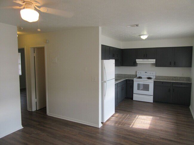 Photo - 2814 N Panama Ave Unit 2814 Panama Ave. N #7