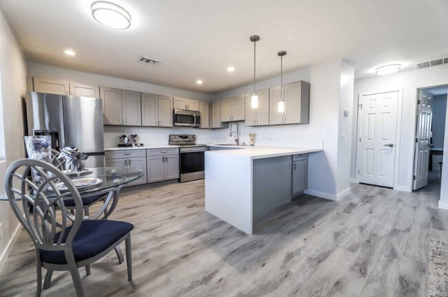 Building Photo - Oceanside Apartments