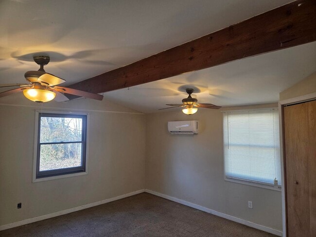 Photo - 645 Linden Ln