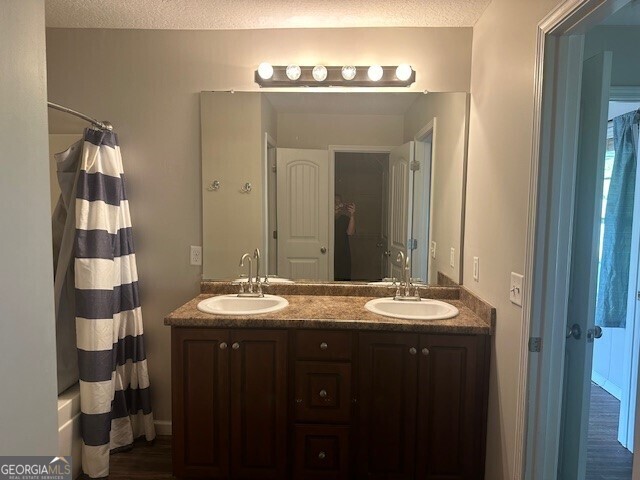 Photo - 207 N Bridgeport Dr