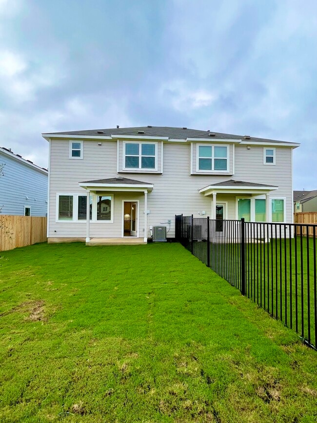 Photo - 7200 Grenadine Bloom Bnd