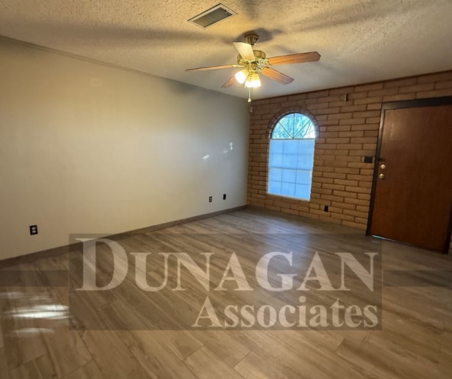 Photo - 2 Bedroom, 1 Bath apartment Unidad A