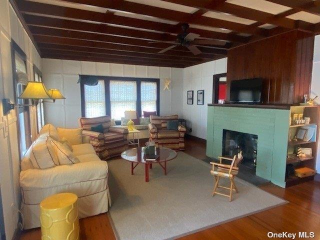 102 Marine Walk