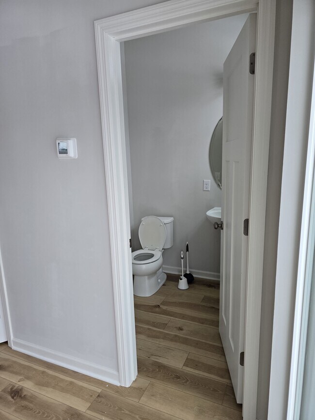 Photo - 8652 Kenyon Ct NE