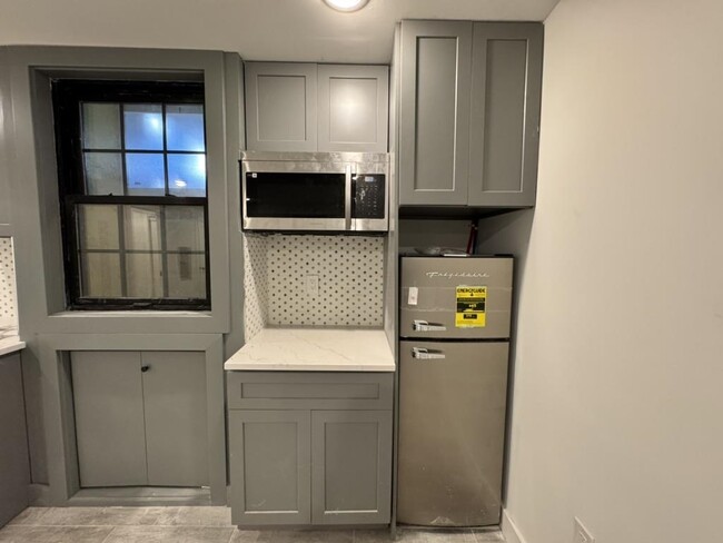 Photo - 241 Palisade Ave Apartment Unit 1