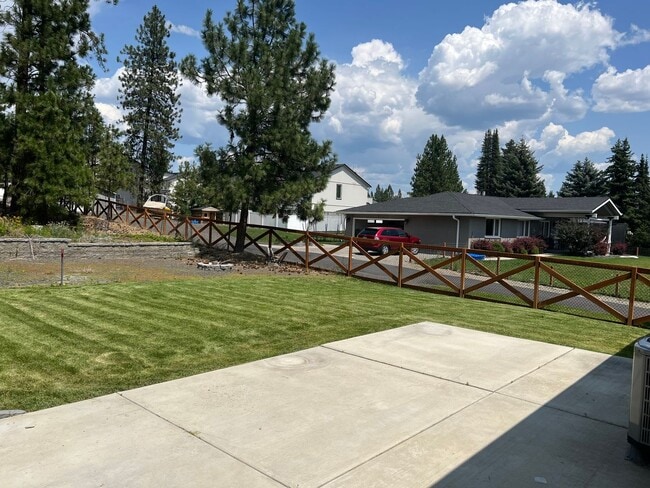 Photo - Mead Schools-4 bedrooms, 2 bathrooms House with 2 Car Detached Garage