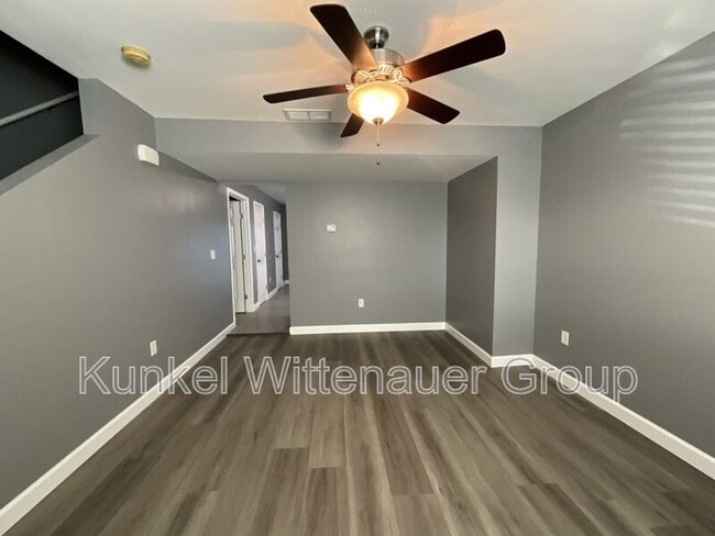 Photo - 704 Fountain View Dr