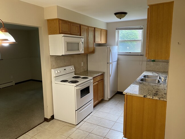 Photo - Robert and Wright Apartments