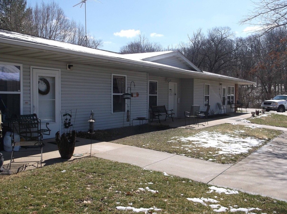 Village of Warrenton Apartments - Village of Warrenton Apartments