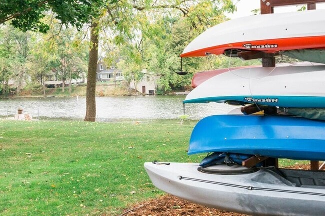 Photo - Enjoy Lake Living! Unidad LS29