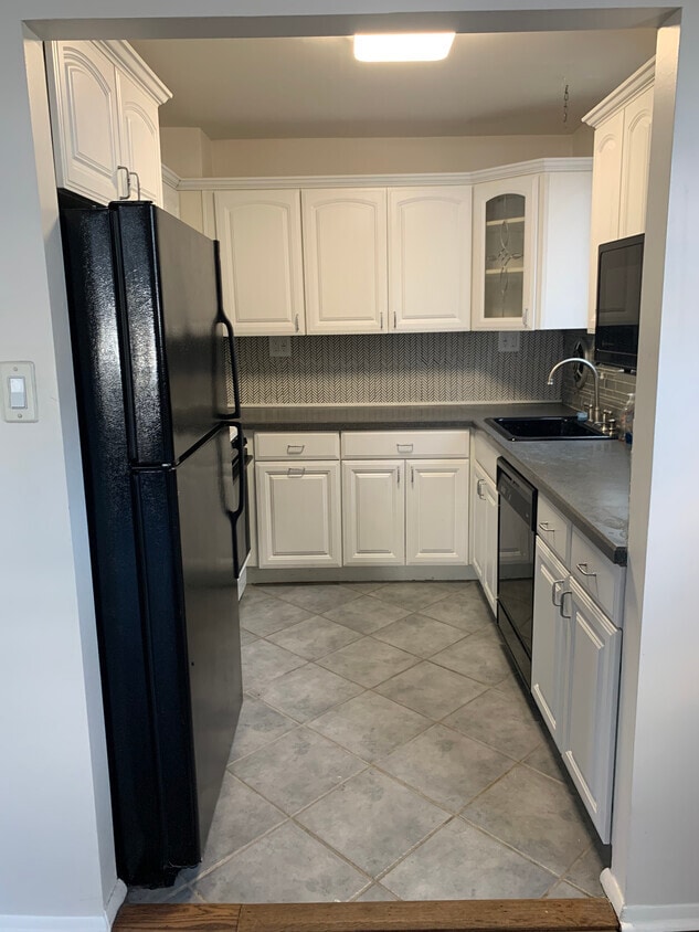 216 W Magnolia Ave Unit Magnolia