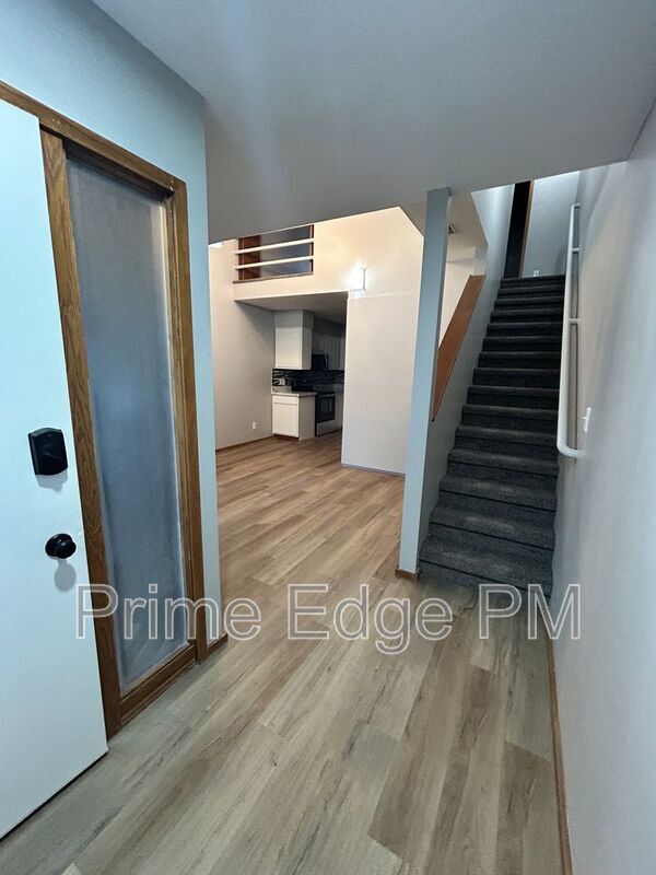 Building Photo - 1701 Ridgehaven Ct Rental