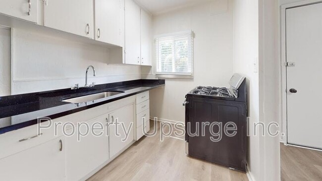 Photo - 630 Bird St Unit 2