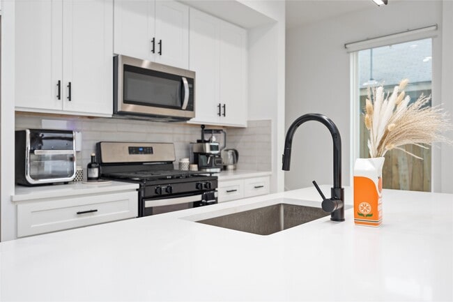 Building Photo - 4718 Market St