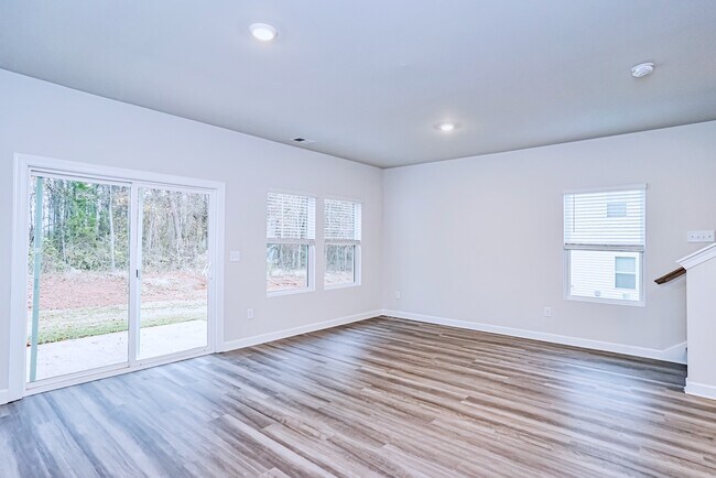 Photo - 112 Telford Dr