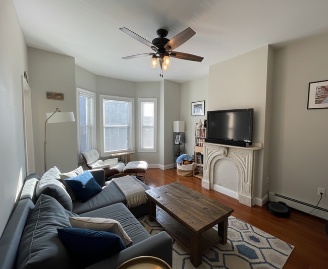 Photo - 12 Chel Unit 12 Chelsea #2