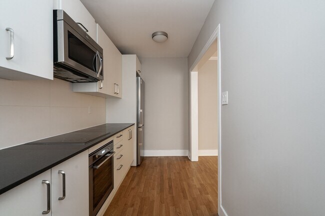 143 Arlington Ave Unit 19