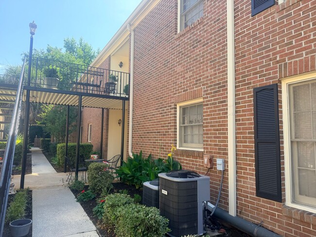 Photo - Forest Acres - Lakeshore Condominiums