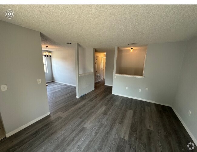 Building Photo - 290 Spring Dr Unit Summer Place Rental