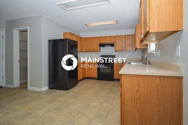 4 Bedroom Pet-Friendly Home in Plainfield, IN with Main Street Renewal
