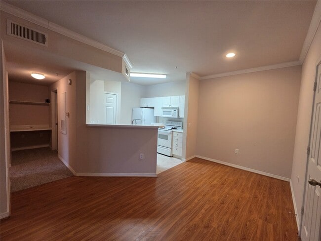 Building Photo - 3045 Marina Bay Dr Unit 5204