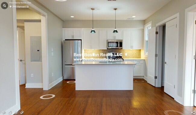 Photo - 390 Harvard St