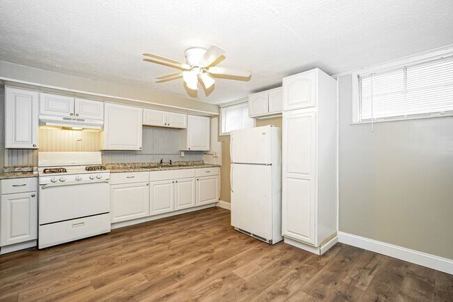 Photo - 2654 Avalon Pl