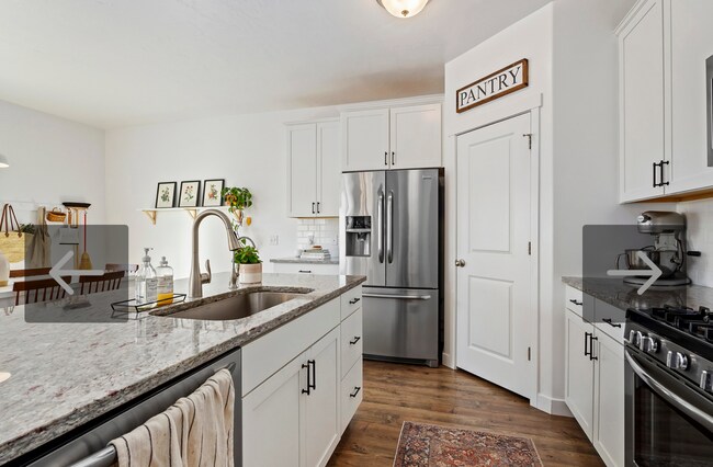 Photo - 437 S Burr Oak Ln