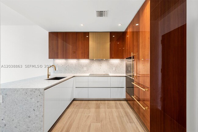 Photo - 2678 Tigertail Ave Unit 1005